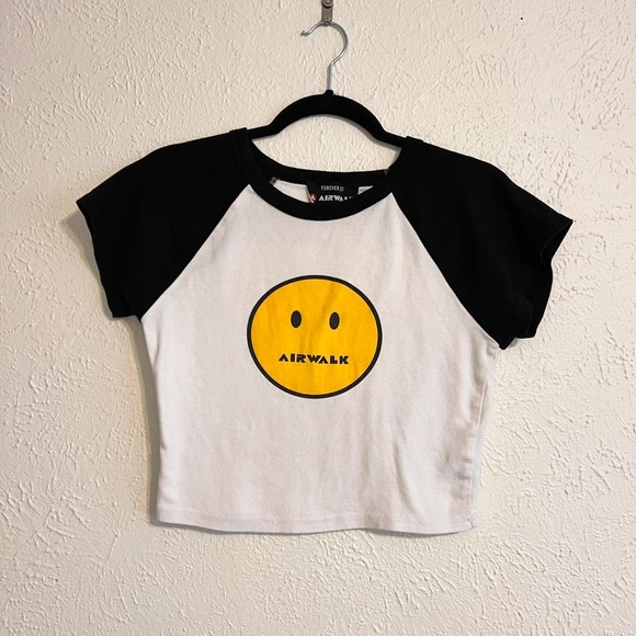 Forever 21 Retro Vintage Style Airwalk Smiley Raglan Baby Tee - Picture 1 of 4
